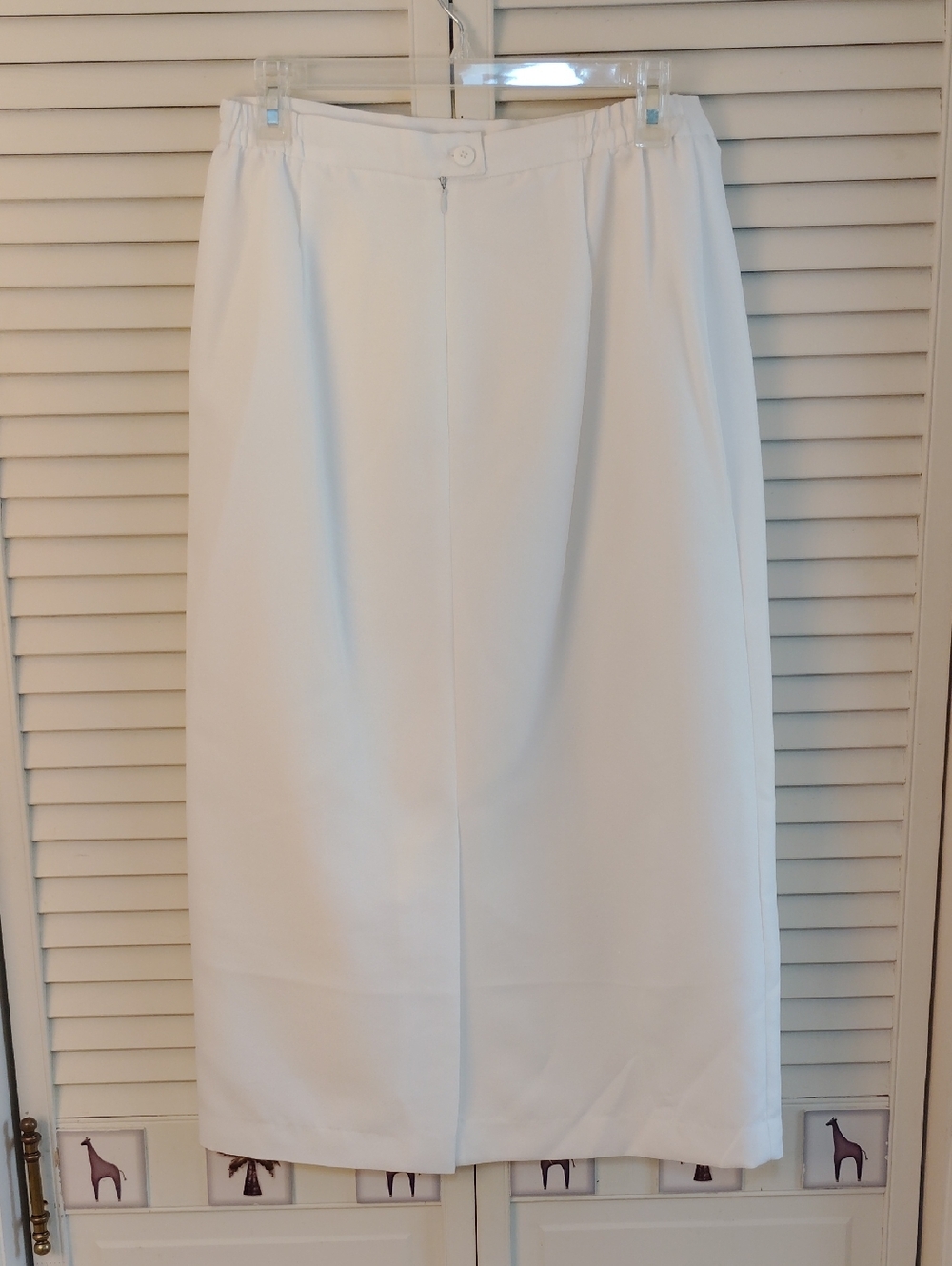 Lily Lee Elegant White Women's Skirt Suit Set - Picture 7 of 9
